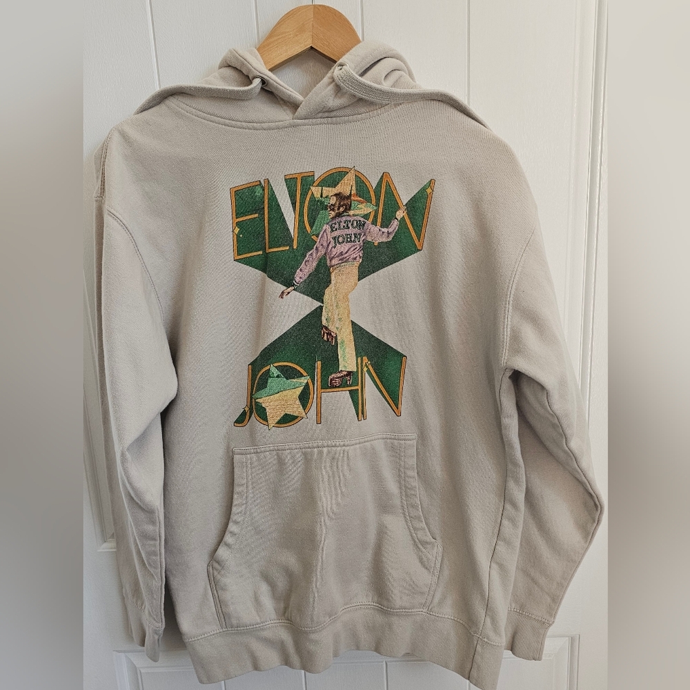 ELTON JOHN Womens Farwell Yellow Brick Road Tour Hooded Sweatshirt, Hoodie